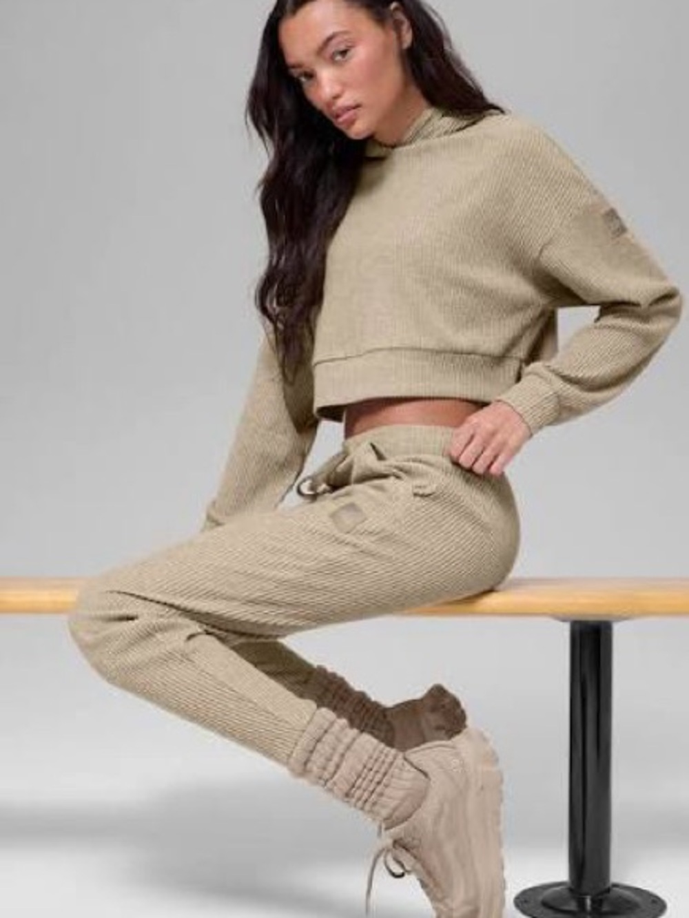 Alo Yoga - Muse Set ( Hoodie + Jogger ) in Gravel Heather - size S/XS - Picture 3 of 10